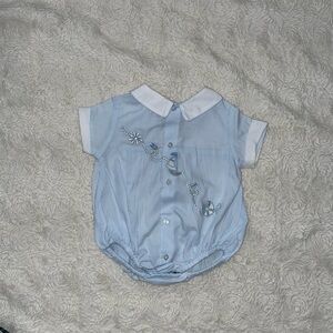 🎄2/$20 Carriage Boutique Bubble